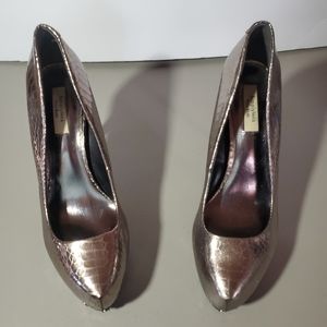 Vera Wang women’s Y2K sliver snake print heels size 8 1/2 M
